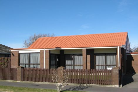 Photo of property in 1/49 Castletown Place, New Brighton, Christchurch, 8083