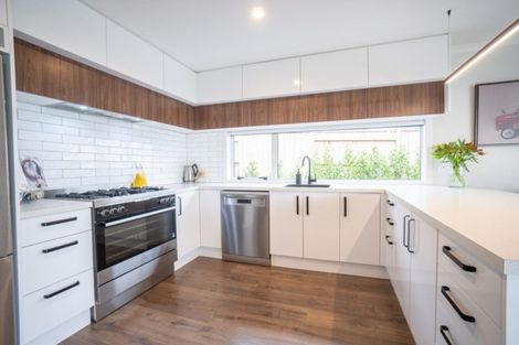 Photo of property in 31 Silicon Way, Fitzherbert, Palmerston North, 4410