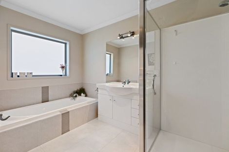 Photo of property in 6 Waka Way, Bellevue, Tauranga, 3110