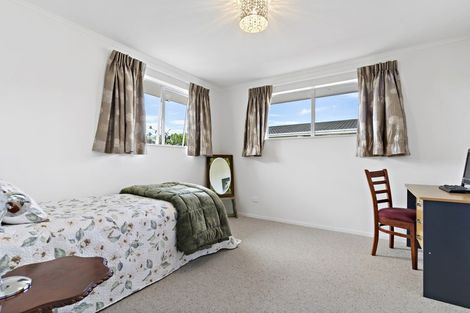 Photo of property in 23 Lowes Place, Solway, Masterton, 5810