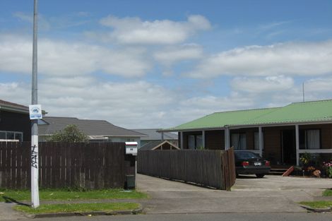 Photo of property in 26 Dungarvon Place, Clendon Park, Auckland, 2103