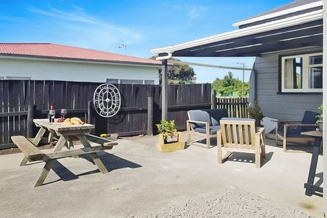 Photo of property in 10 Rira Street, Marton, 4710