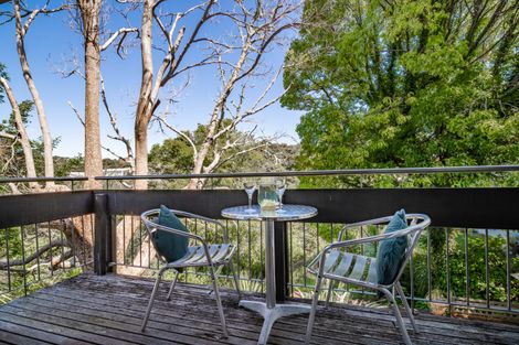 Photo of property in 212 Golf Road, Titirangi, Auckland, 0604