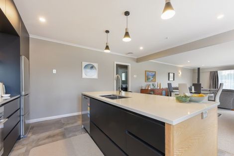 Photo of property in 14 Seaview Crescent, Picton, 7220