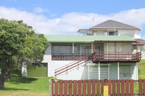 Photo of property in 180 Seaforth Road, Waihi Beach, 3611