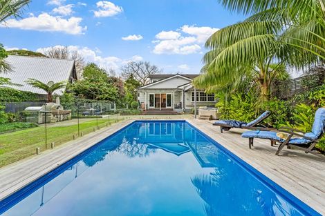 Photo of property in 36 Glengarry Avenue, Manly, Whangaparaoa, 0930