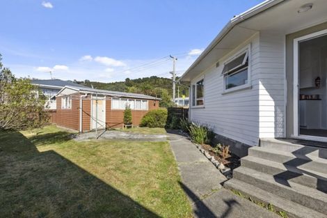 Photo of property in 204 Wellington Road, Wainuiomata, Lower Hutt, 5014