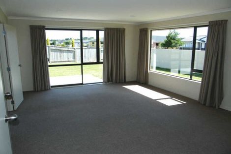 Photo of property in 2 Branigan Parade, Kelvin Grove, Palmerston North, 4414