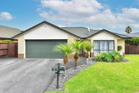 Photo of property in 4 Croftview Road, Wattle Downs, Auckland, 2103