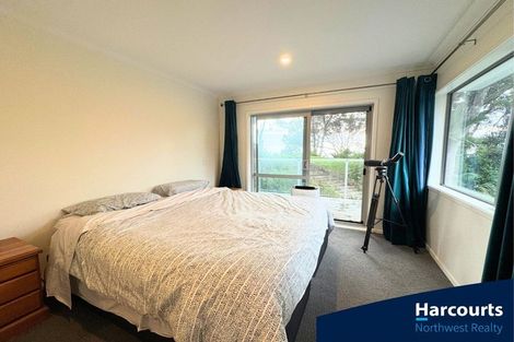 Photo of property in 296 Motutara Road, Muriwai, Waimauku, 0881