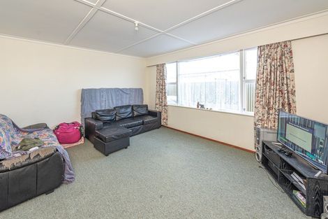 Photo of property in 5 Arawa Place, Castlecliff, Whanganui, 4501