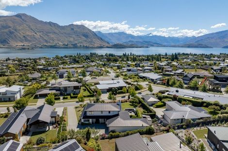 Photo of property in 5 Clearview Street, Wanaka, 9305