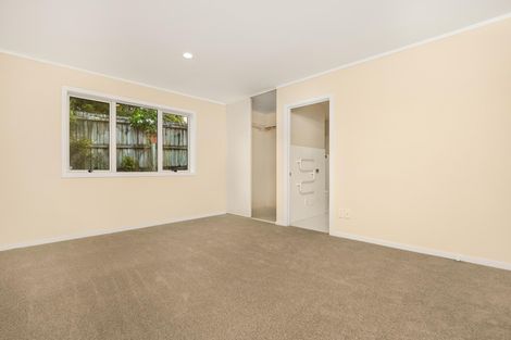 Photo of property in 13a Golf Road, New Lynn, Auckland, 0600
