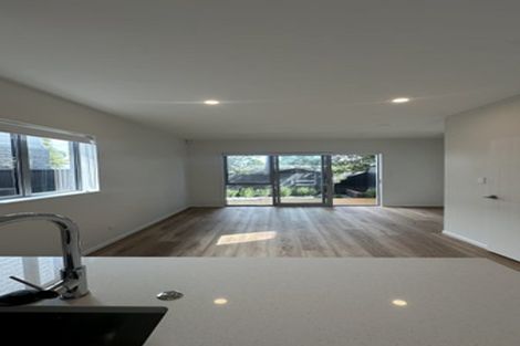 Photo of property in 3/15 Sea Vista Avenue, Beach Haven, Auckland, 0626
