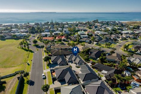 Photo of property in 17 Emerald Shores Drive, Papamoa Beach, Papamoa, 3118