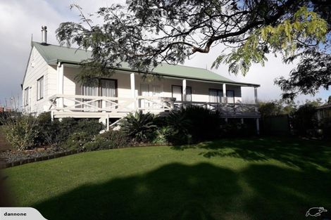 Photo of property in 16 Andes Avenue, Mangere Bridge, Auckland, 2022