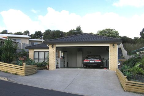 Photo of property in 11 Kasia Close, Massey, Auckland, 0614