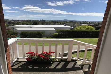 Photo of property in 6 Ipswich Place, Meadowbank, Auckland, 1072