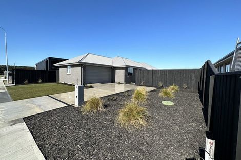 Photo of property in 36 Plover Avenue, Amberley, 7410