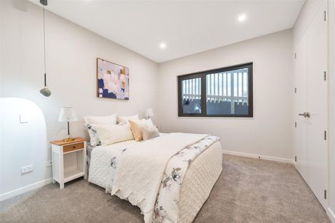 Photo of property in 25 Whakairo Crescent, Gulf Harbour, Whangaparaoa, 0930