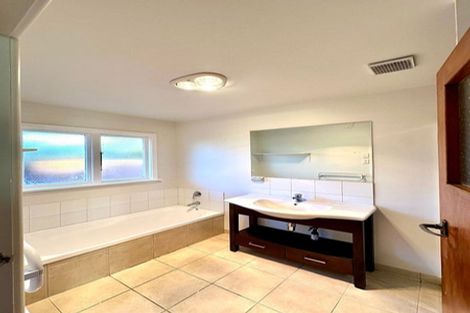 Photo of property in 167 Kendal Avenue, Burnside, Christchurch, 8053