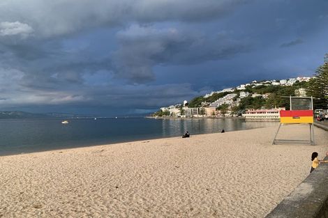 Photo of property in 2/226 Oriental Parade, Oriental Bay, Wellington, 6011