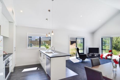 Photo of property in 5 Longlands Street, Lake Hayes, Queenstown, 9304