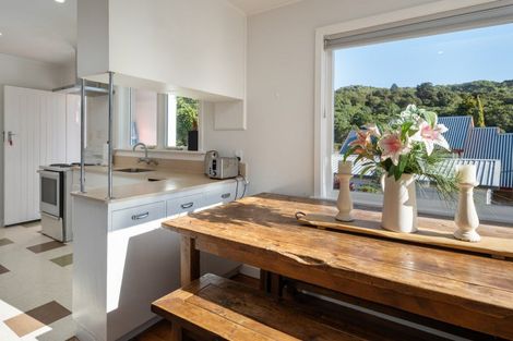 Photo of property in 76 Hampden Street, Picton, 7220