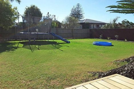 Photo of property in 33g Springs Road, Parakai, 0830