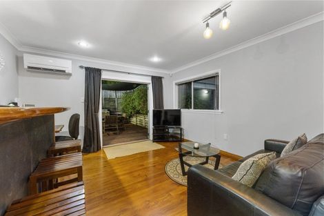 Photo of property in 77 Sunbrae Drive, Silverstream, Upper Hutt, 5019
