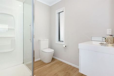 Photo of property in 49a Banks Boulevard, Whitby, Porirua, 5024