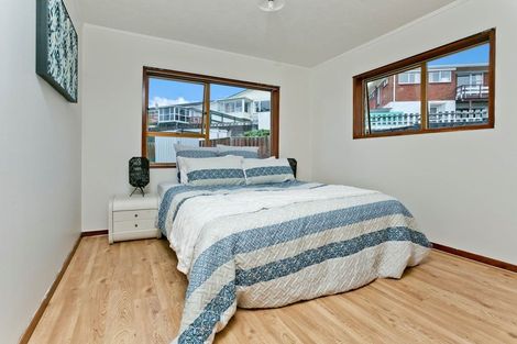 Photo of property in 7 Lynden Avenue, Hillcrest, Auckland, 0627