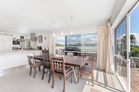 Photo of property in 1317 Whangaparaoa Road, Army Bay, Whangaparaoa, 0930
