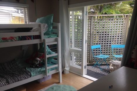 Photo of property in 10 Ferry Parade, Herald Island, Auckland, 0618