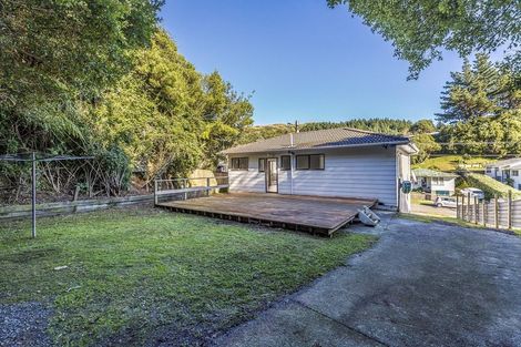 Photo of property in 48 Cardiff Crescent, Cannons Creek, Porirua, 5024