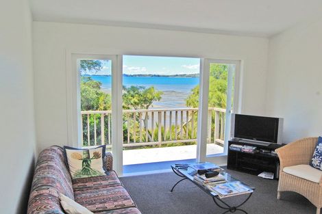 Photo of property in 62 Clinton Road, Tawharanui Peninsula, Matakana, 0986