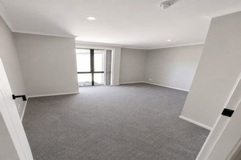 Photo of property in 9e Hinau Grove, Wainuiomata, Lower Hutt, 5014