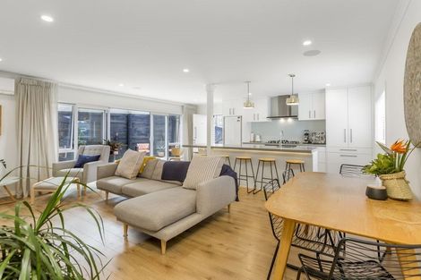 Photo of property in 19 Penton Road, Stanmore Bay, Whangaparaoa, 0932