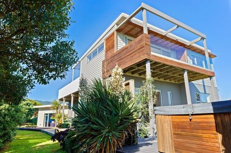 Photo of property in 114 Paetawa Road, Peka Peka, Waikanae, 5391