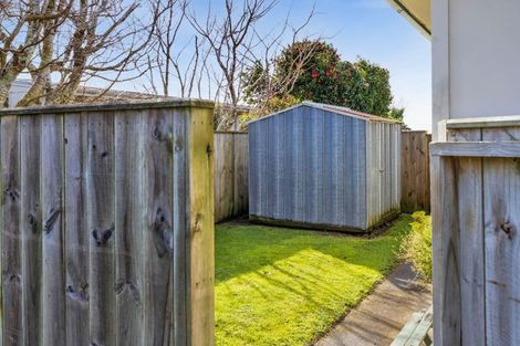 Photo of property in 10 Aubrey Street, New Plymouth, 4310