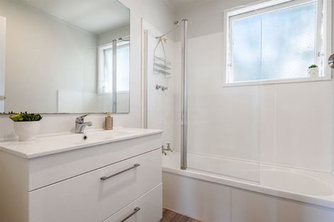 Photo of property in 7 Simon Ellice Drive, Bayview, Auckland, 0629