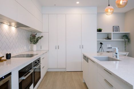 Photo of property in 203/86 Alpha Street, Cambridge, 3434