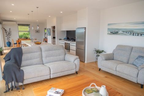 Photo of property in 34 Opoi Lane, Cable Bay, 0420