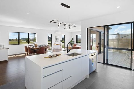 Photo of property in 3 Kaitiaki Drive, Clarks Beach, 2122