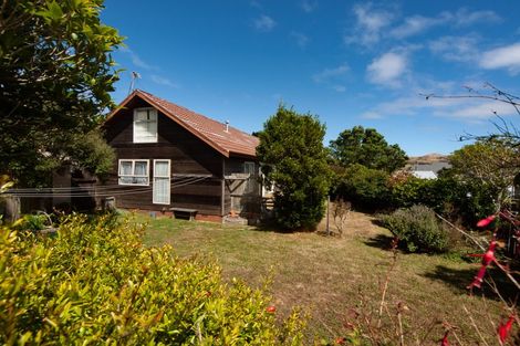 Photo of property in 8 Curacao Place, Grenada Village, Wellington, 6037