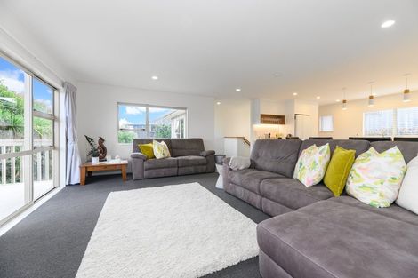 Photo of property in 57b Rangeview Road, Sunnyvale, Auckland, 0612