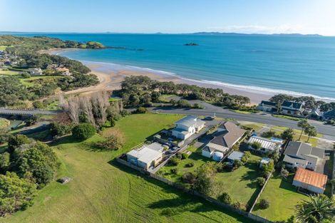 Photo of property in 136 State Highway 10, Coopers Beach, 0420