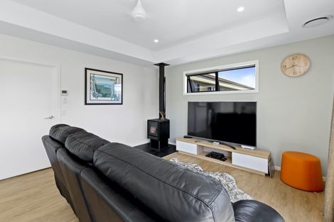 Photo of property in 39 Shepherd Road, Jacks Point, Queenstown, 9371