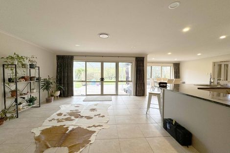 Photo of property in 99 Bawden Road, Dairy Flat, Albany, 0792