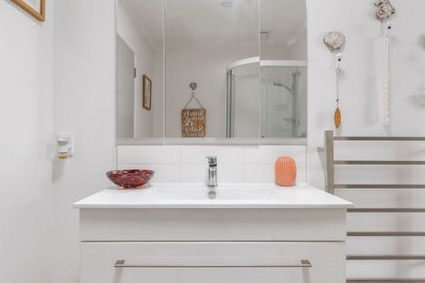 Photo of property in Waterview Estate, 8/4 Greystone Place, Omokoroa, 3114